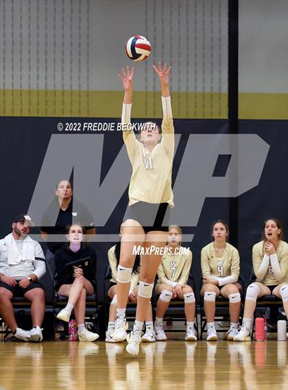Thumbnail 2 in Whitewright vs. Farmersville  (Denison Invitational Showcase) photogallery.