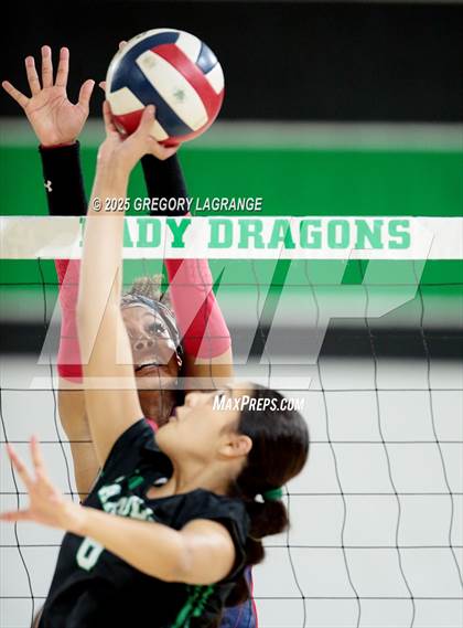 Thumbnail 1 in Northwest vs Southlake Carroll photogallery.