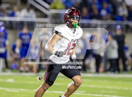 Thumbnail 1 in Weiss vs. Barbers Hill (UIL Football 5A D1 Regional Semifinal) photogallery.