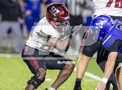 Thumbnail 3 in Weiss vs. Barbers Hill (UIL Football 5A D1 Regional Semifinal) photogallery.