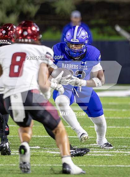 Thumbnail 1 in Weiss vs. Barbers Hill (UIL Football 5A D1 Regional Semifinal) photogallery.