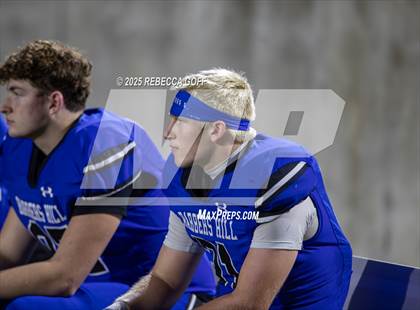Thumbnail 3 in Weiss vs. Barbers Hill (UIL Football 5A D1 Regional Semifinal) photogallery.