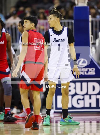 Thumbnail 3 in Sierra Canyon vs. San Joaquin Memorial photogallery.