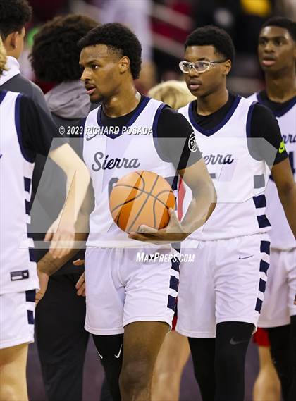 Thumbnail 2 in Sierra Canyon vs. San Joaquin Memorial photogallery.