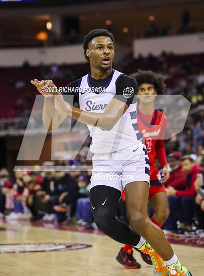 Thumbnail 2 in Sierra Canyon vs. San Joaquin Memorial photogallery.
