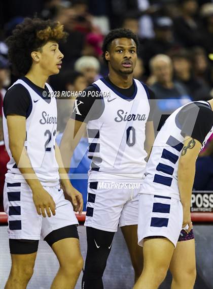 Thumbnail 2 in Sierra Canyon vs. San Joaquin Memorial photogallery.