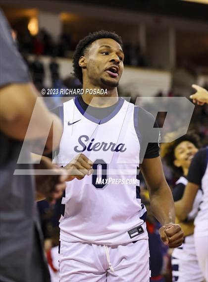 Thumbnail 1 in Sierra Canyon vs. San Joaquin Memorial photogallery.