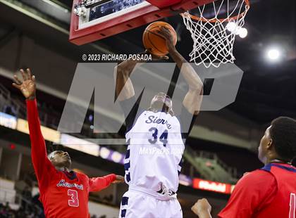 Thumbnail 2 in Sierra Canyon vs. San Joaquin Memorial photogallery.
