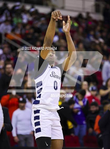 Thumbnail 2 in Sierra Canyon vs. San Joaquin Memorial photogallery.