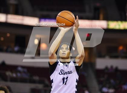 Thumbnail 3 in Sierra Canyon vs. San Joaquin Memorial photogallery.