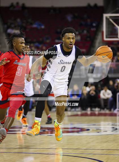 Thumbnail 1 in Sierra Canyon vs. San Joaquin Memorial photogallery.