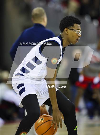 Thumbnail 3 in Sierra Canyon vs. San Joaquin Memorial photogallery.