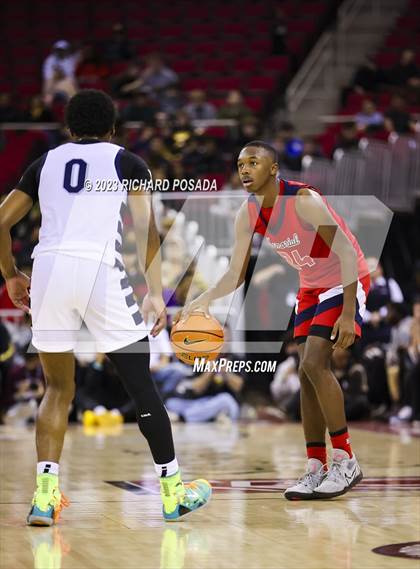 Thumbnail 1 in Sierra Canyon vs. San Joaquin Memorial photogallery.