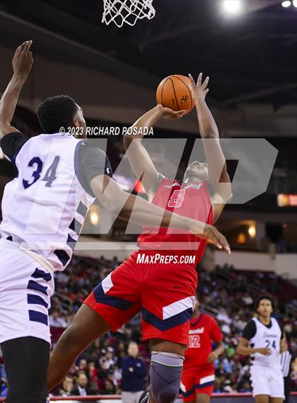 Thumbnail 3 in Sierra Canyon vs. San Joaquin Memorial photogallery.