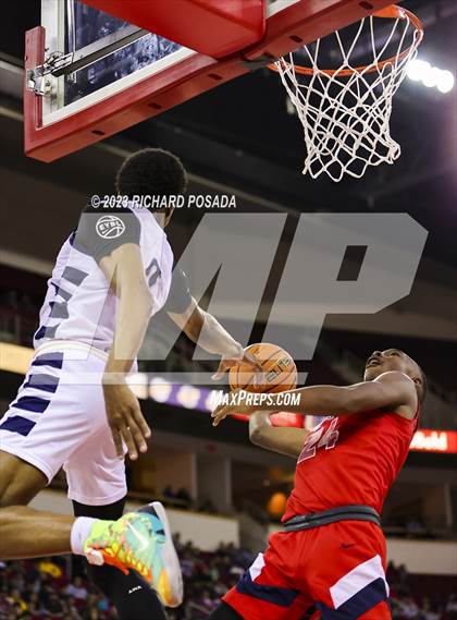 Thumbnail 1 in Sierra Canyon vs. San Joaquin Memorial photogallery.