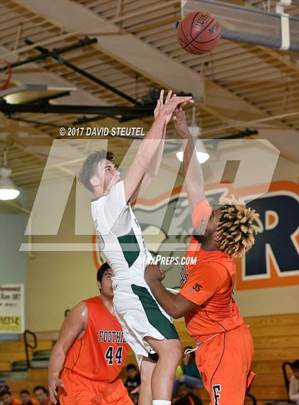 Thumbnail 2 in Foothill vs. Manteca (Running with the Pack) photogallery.