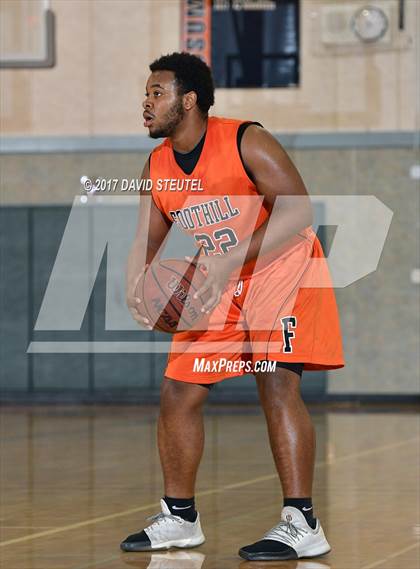 Thumbnail 3 in Foothill vs. Manteca (Running with the Pack) photogallery.
