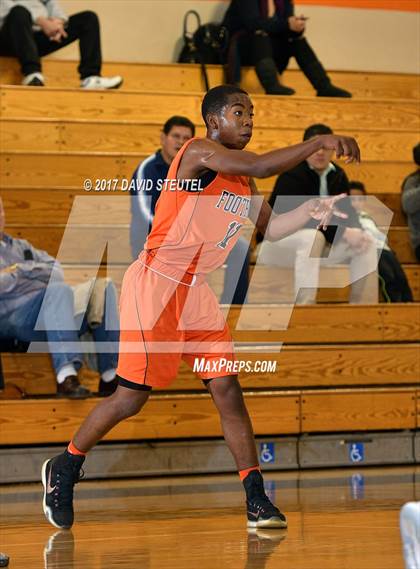 Thumbnail 2 in Foothill vs. Manteca (Running with the Pack) photogallery.