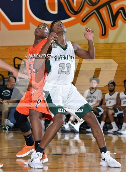 Thumbnail 2 in Foothill vs. Manteca (Running with the Pack) photogallery.