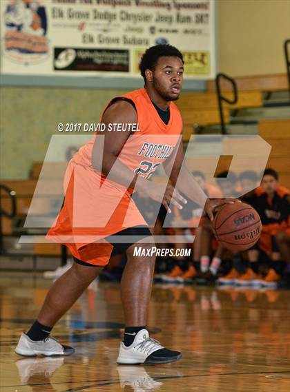 Thumbnail 3 in Foothill vs. Manteca (Running with the Pack) photogallery.