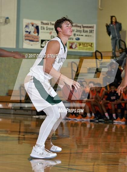 Thumbnail 1 in Foothill vs. Manteca (Running with the Pack) photogallery.