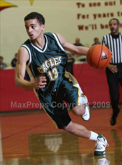 Thumbnail 1 in Eisenhower vs. San Diego (MaxPreps Holiday Classic) photogallery.