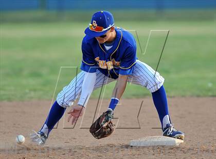 Thumbnail 3 in Baldwin Park @ Charter Oak photogallery.