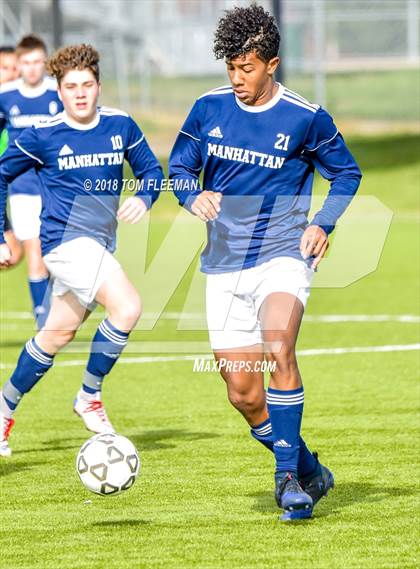 Thumbnail 3 in Olathe East vs Manhattan (KSHSAA 6A Final) photogallery.