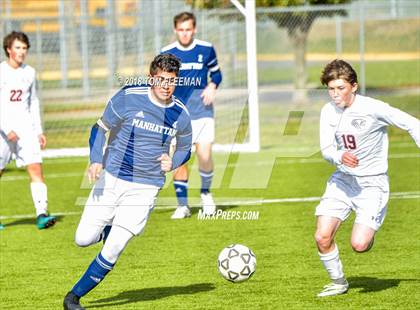 Thumbnail 1 in Olathe East vs Manhattan (KSHSAA 6A Final) photogallery.