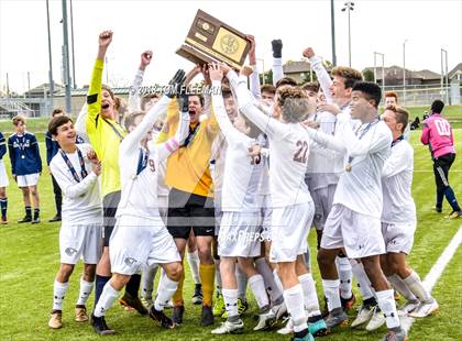 Thumbnail 2 in Olathe East vs Manhattan (KSHSAA 6A Final) photogallery.