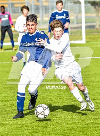 Thumbnail 2 in Olathe East vs Manhattan (KSHSAA 6A Final) photogallery.