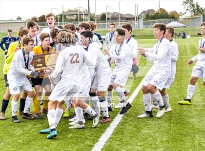 Thumbnail 2 in Olathe East vs Manhattan (KSHSAA 6A Final) photogallery.
