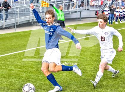Thumbnail 1 in Olathe East vs Manhattan (KSHSAA 6A Final) photogallery.