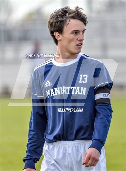 Thumbnail 3 in Olathe East vs Manhattan (KSHSAA 6A Final) photogallery.