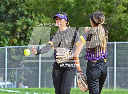Thumbnail 3 in Denver North vs Kennedy photogallery.
