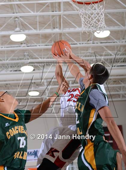 Thumbnail 2 in Coachella Valley @ King (MaxPreps Holiday Classic) photogallery.