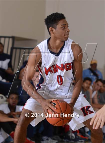 Thumbnail 2 in Coachella Valley @ King (MaxPreps Holiday Classic) photogallery.