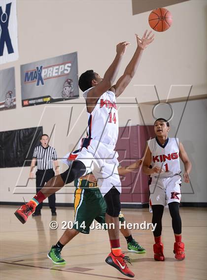 Thumbnail 2 in Coachella Valley @ King (MaxPreps Holiday Classic) photogallery.