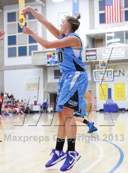 Thumbnail 1 in Bountiful vs Sky View (UHSAA 4A Quarterfinal) photogallery.
