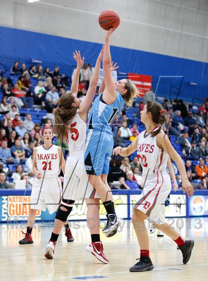 Thumbnail 3 in Bountiful vs Sky View (UHSAA 4A Quarterfinal) photogallery.