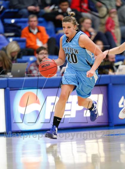 Thumbnail 3 in Bountiful vs Sky View (UHSAA 4A Quarterfinal) photogallery.