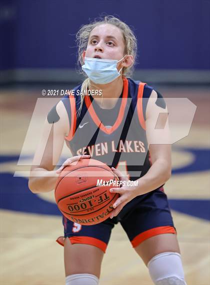 Thumbnail 1 in Seven Lakes @ Tompkins (UIL 6A District Playoff) photogallery.