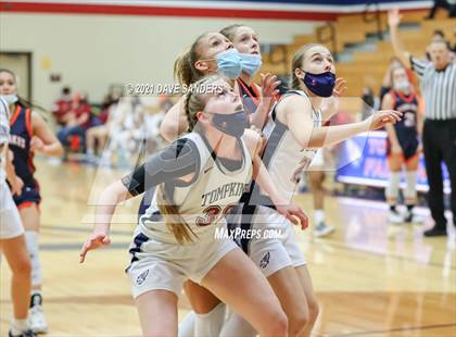 Thumbnail 2 in Seven Lakes @ Tompkins (UIL 6A District Playoff) photogallery.