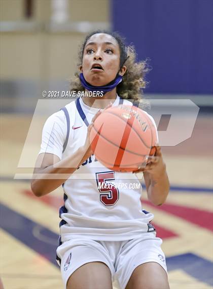 Thumbnail 2 in Seven Lakes @ Tompkins (UIL 6A District Playoff) photogallery.