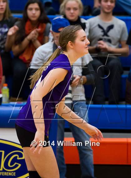 Thumbnail 3 in Monroe-Woodbury vs. Pine Bush (Section 9 Class AA Final) photogallery.