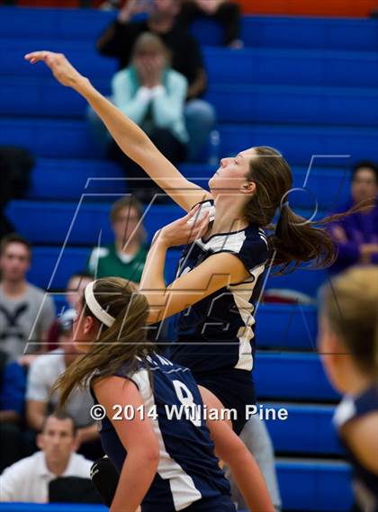Thumbnail 2 in Monroe-Woodbury vs. Pine Bush (Section 9 Class AA Final) photogallery.
