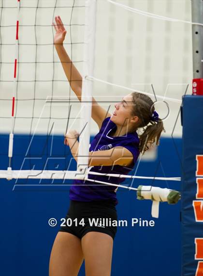 Thumbnail 2 in Monroe-Woodbury vs. Pine Bush (Section 9 Class AA Final) photogallery.