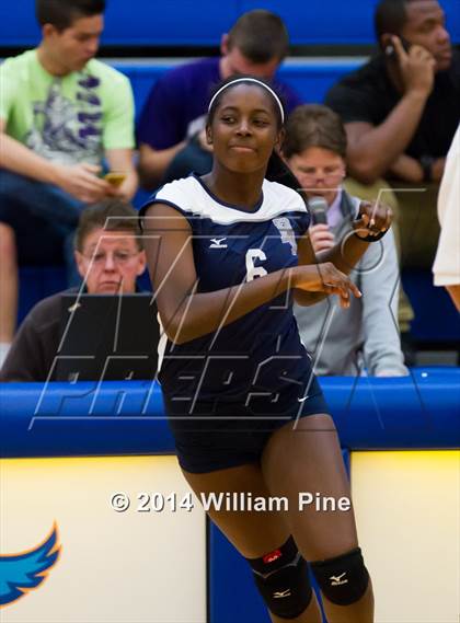 Thumbnail 1 in Monroe-Woodbury vs. Pine Bush (Section 9 Class AA Final) photogallery.