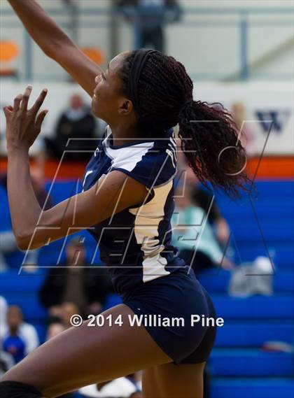 Thumbnail 1 in Monroe-Woodbury vs. Pine Bush (Section 9 Class AA Final) photogallery.