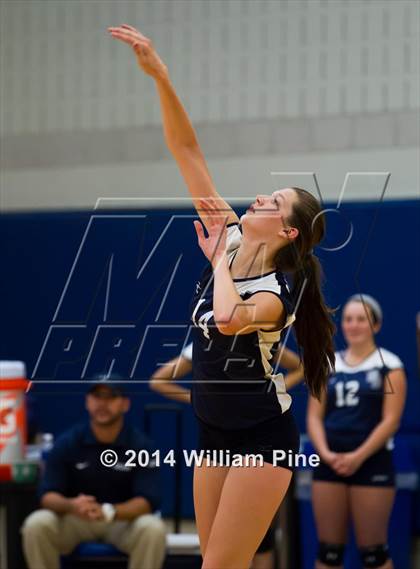 Thumbnail 3 in Monroe-Woodbury vs. Pine Bush (Section 9 Class AA Final) photogallery.